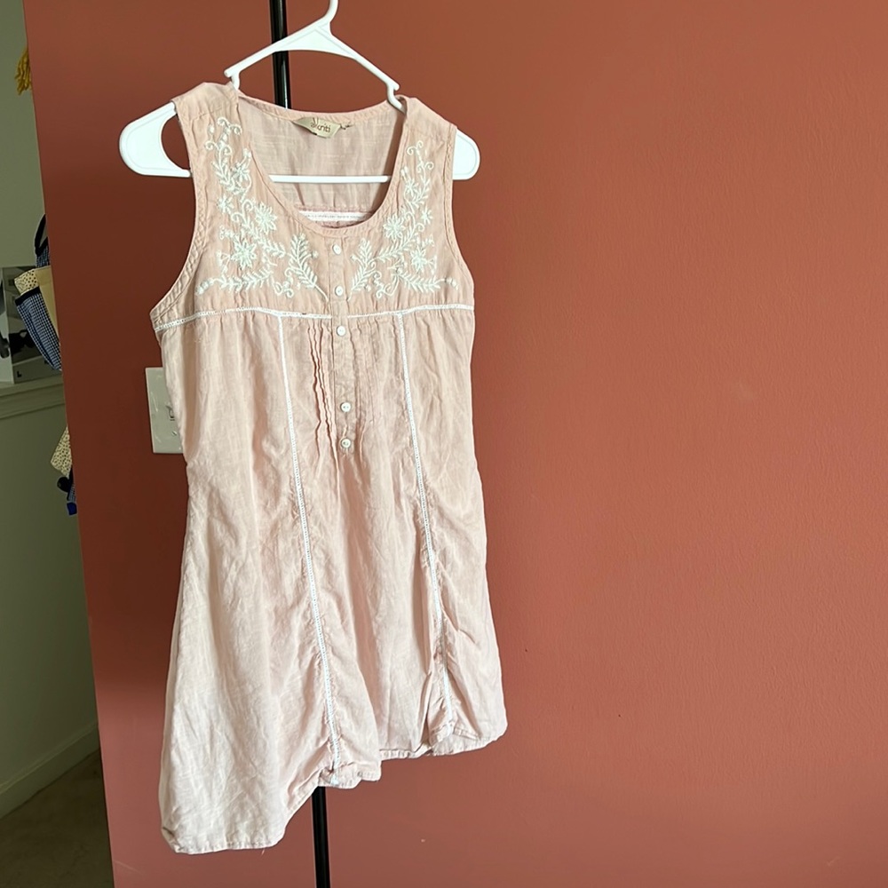 Light volour elegant indian traditional sleeveless top